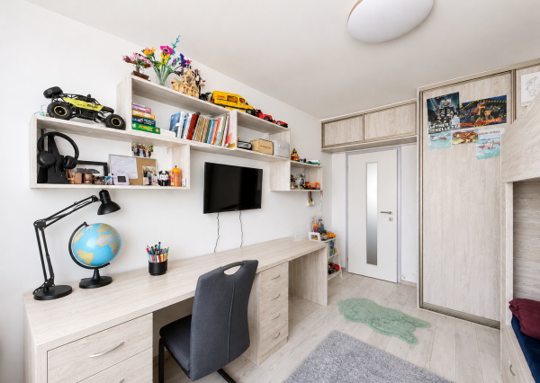 Na predaj 3-izb. byt v širšom centre KE, 2x loggia a šatník