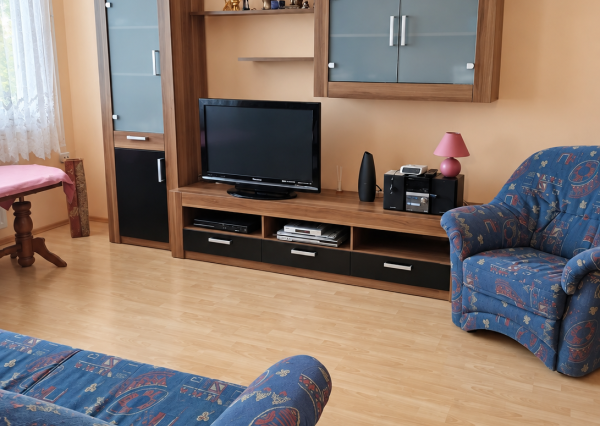Na prenájom 1-izbový byt 28m2,  Košice - Juh, Turgenevova ul.