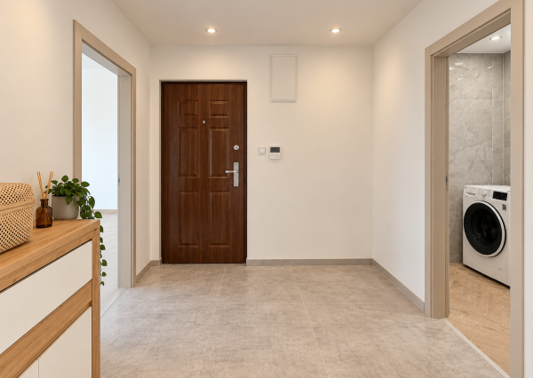 Na predaj 2-izb. byt po novej rekonštrukcii na Jazere, 50 m2