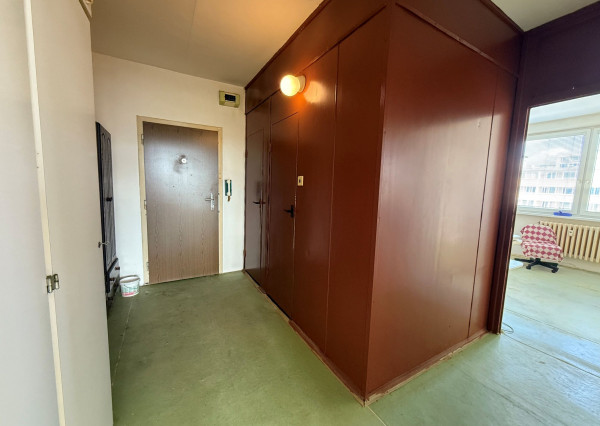 REZERVOVANÉ - 2-izbový byt - Kpt. Jaroša, pôvodný stav, 58m2