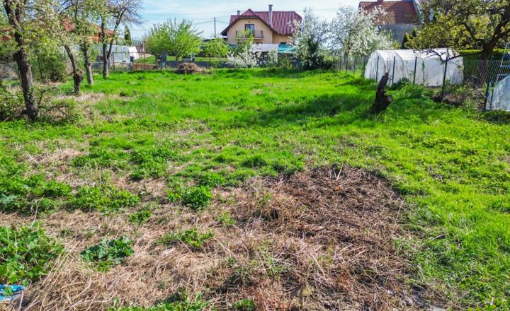 PREDANÉ - Pozemok Čaňa 600m2 , intravilán, IS k dispozícii - fotografia 3