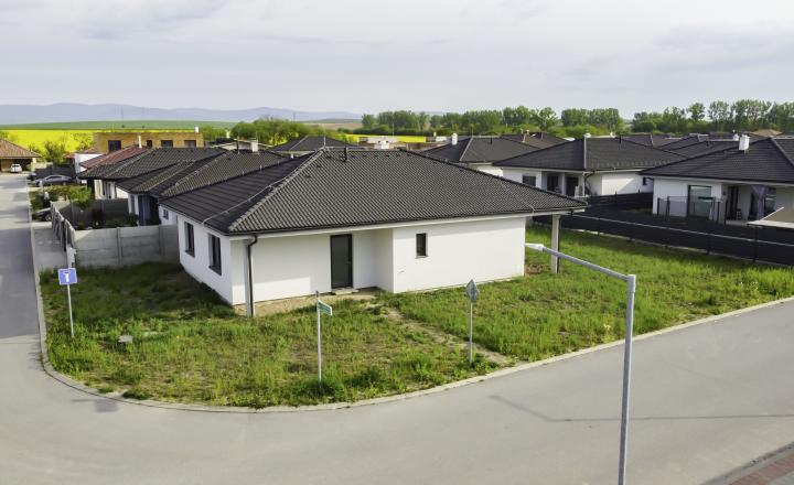 PREDANÉ - Luxusne zariadená novostavba RD NOVÉ MOKRANCE, Pozemok 608m2 - fotografia 3