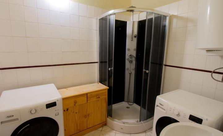 PREDANÉ - 3-izbový byt s krbom, 90 m2, centrum (Mäsiarska ul.) - fotografia 7