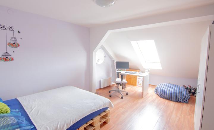 PREDANÉ - 4-izbový mezonet s terasou 128m2, centrum (Mäsiarska ul.) - fotografia 5
