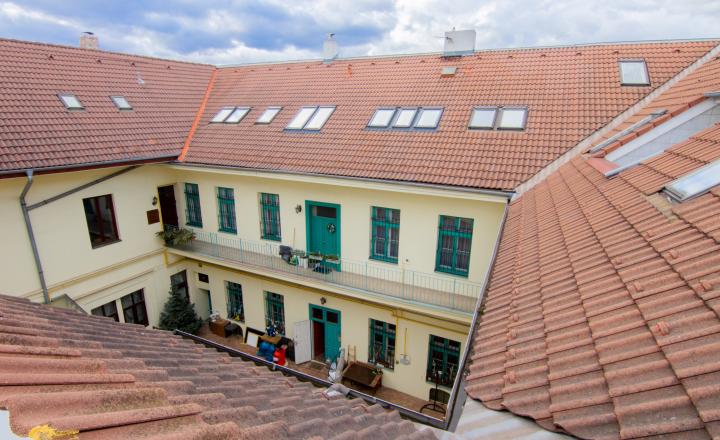 PREDANÉ - 4-izbový mezonet s terasou 128m2, centrum (Mäsiarska ul.) - fotografia 9