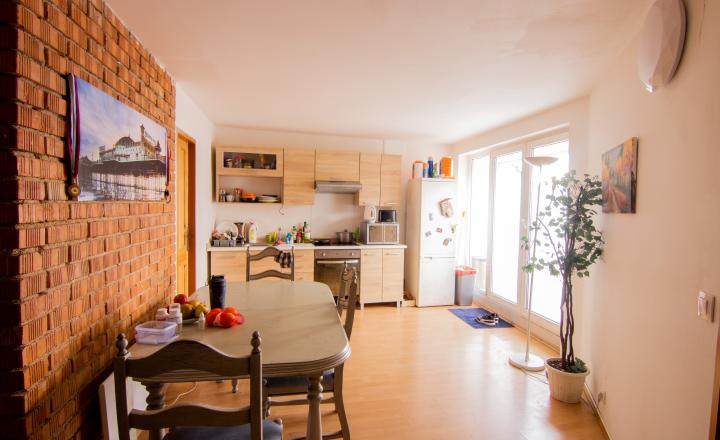 PREDANÉ - 4-izbový mezonet s terasou 128m2, centrum (Mäsiarska ul.) - fotografia 11