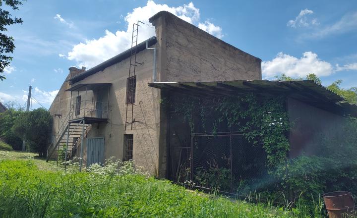 PREDANÉ - Nižná Myšľa pozemok 2664m2, budovy s úžitkovou výmerou 600m2 - fotografia 12