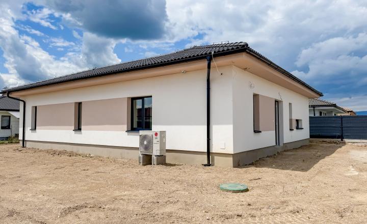 PREDANÉ - NOVÉ MOKRANCE - RD bungalov 140m2, TČ a rekuperácia v cene - fotografia 17
