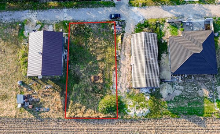 Stavebný pozemok 640m2 , Bačkovík - nová lokalita - fotografia 7