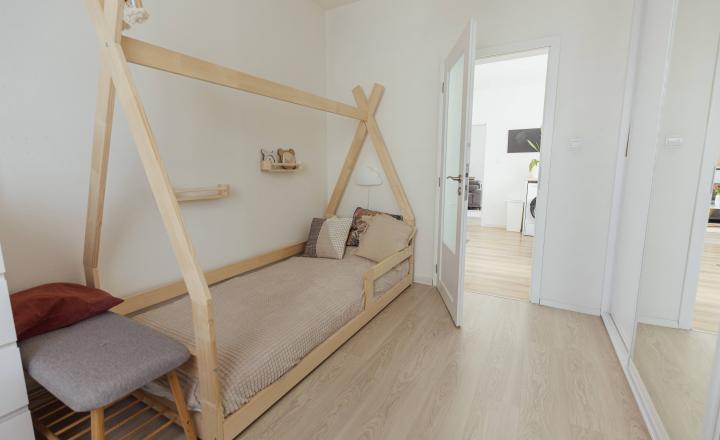 PREDANÉ - 3 izbový byt po kompletnej rekonštrukcii - Karpatská ul. - fotografia 13