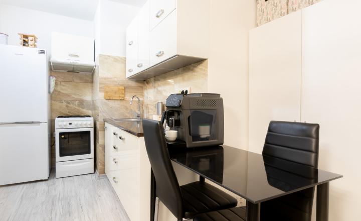 PREDANÉ 1,5 izbový pražský byt 40m2, Krosnianska ul. - fotografia 4