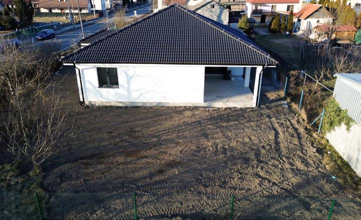 ĎURKOV, novostavba RD na kľúč, pozemok 600m2, komplet IS, TČ - fotografia 4