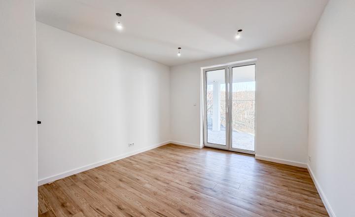 ĎURKOV, novostavba RD na kľúč, pozemok 600m2, komplet IS, TČ - fotografia 15