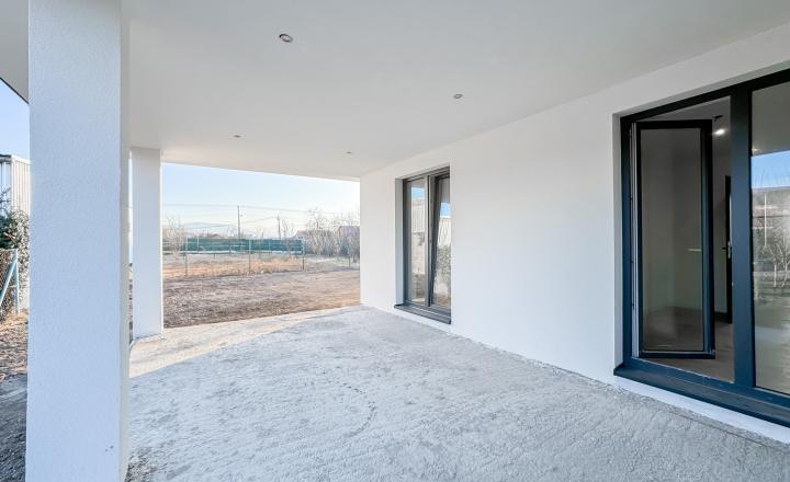 ĎURKOV, novostavba RD na kľúč, pozemok 600m2, komplet IS, TČ - fotografia 17