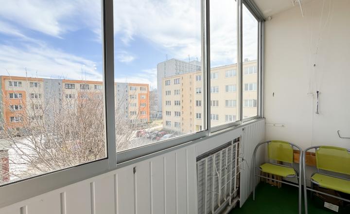 PREDANÉ - Na predaj 4i byt s loggiou, Terasa - Čapajevova - fotografia 9