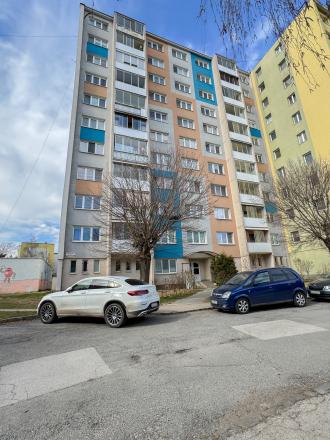 PREDANÉ - Na predaj 4i byt s loggiou, Terasa - Čapajevova - fotografia 12