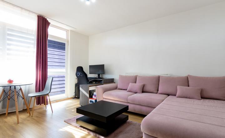 PREDANÉ - 1i byt s loggiou, 39m2 , Kompletná rekonštrukcia, Havanská - fotografia 1