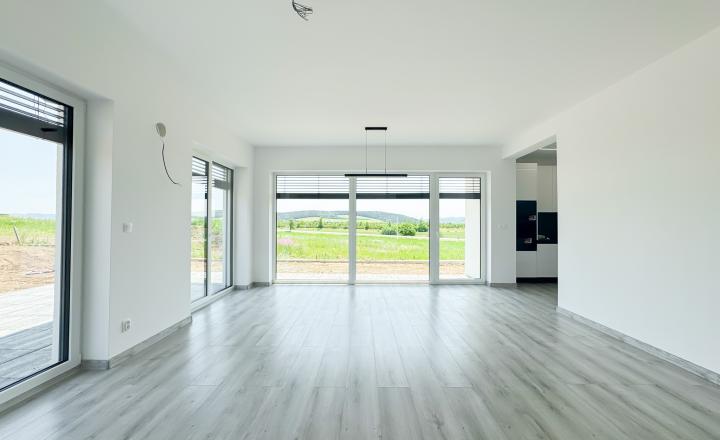 Zariadená luxusná moderná novostavba, Svinia, Prešov len 8km - fotografia 11