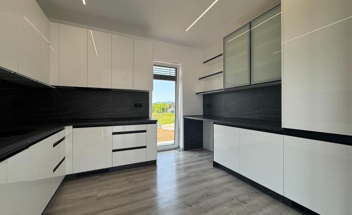 Zariadená luxusná moderná novostavba, Svinia, Prešov len 8km - fotografia 8