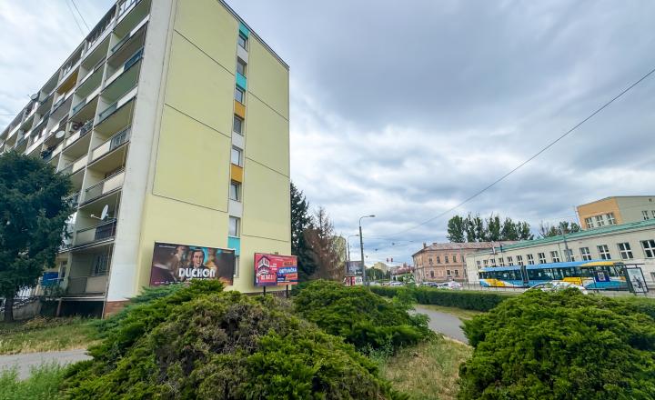 PREDANÉ - 3 izbový Pražák 68m2 - Vojenská - fotografia 15