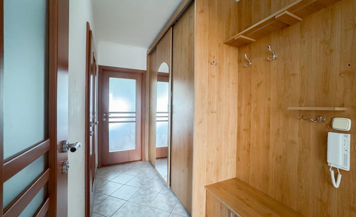 PREDANÉ - 3 izbový Pražák 68m2 - Vojenská - fotografia 9