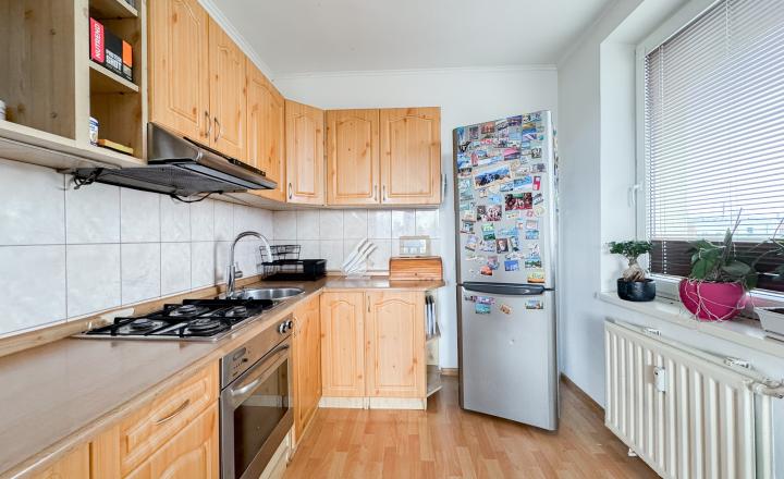 PREDANÉ - 3 izbový Pražák 68m2 - Vojenská - fotografia 3