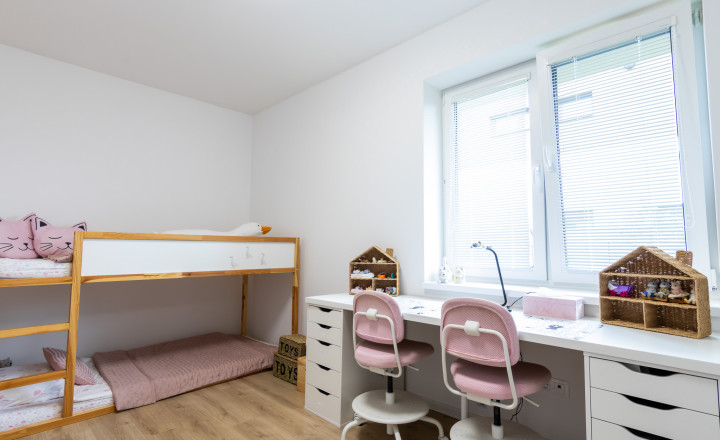 Zariadená novostavba RD NOVÉ MOKRANCE 135m2 na pozemku 565m2 - fotografia 13