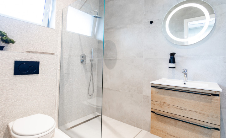 Zariadená novostavba RD NOVÉ MOKRANCE 135m2 na pozemku 565m2 - fotografia 16