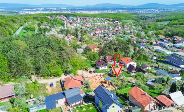 PREDANÉ- BAŠKA - pozemok so stavebným povolením - fotografia 9