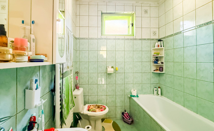 Na predaj rodinný dom v Moldave n.B. pre dve rodiny - fotografia 10