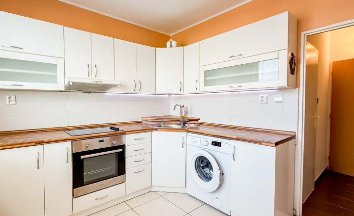 PREDANÉ - 2-izbový byt 52 m2, Popradská - Terasa - fotografia 4