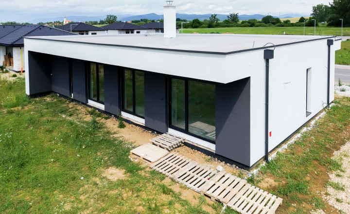 NOVÁ CENA - VÝCHODNÉ MOKRANCE 4i RD 120,5m2, pozemok 671m2 - fotografia 1