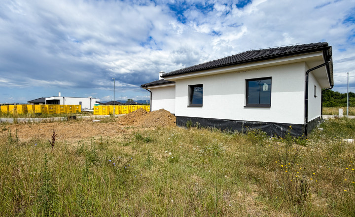 Novostavba RD, VÝCHODNÉ MOKRANCE, všetky IS, asfaltové cesty - fotografia 19