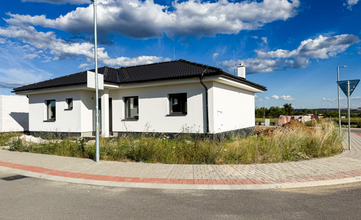 Novostavba RD, VÝCHODNÉ MOKRANCE, všetky IS, asfaltové cesty - fotografia 1