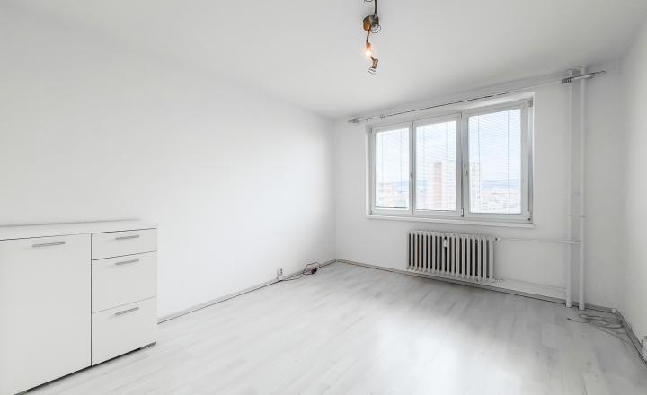 Na predaj 3 izbový byt 74m2 , perfektná lokalita, Južná Trieda - širšie centrum - fotografia 5
