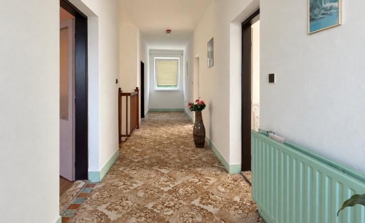 6-izbový RD  220m2 - ČAŇA Zimná ul. na pozemku 891m2 - fotografia 13