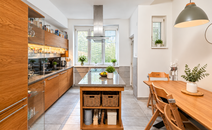 Predaj: tehlový staromestský 5-izb. byt širšom centre, 130m2 - fotografia 9