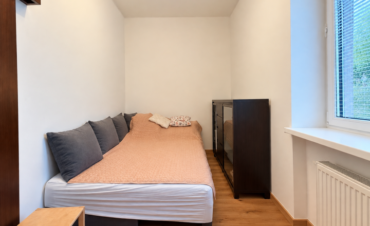 Predaj: tehlový staromestský 5-izb. byt širšom centre, 130m2 - fotografia 15