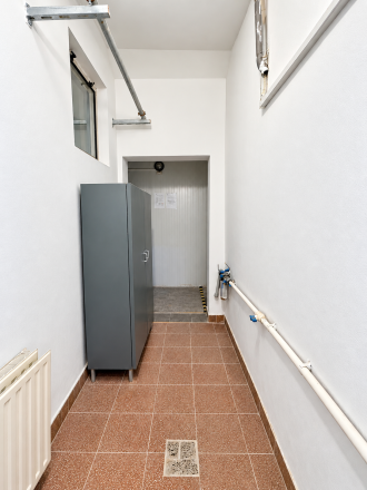 Na predaj priemyselná budova v okolí Košíc - fotografia 7
