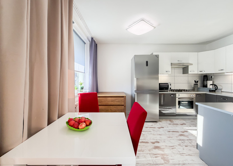 PREDANÉ - 3 izbový Pražák 71m2 + loggia,  Nad Jazerom