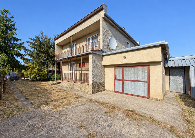 6-izbový RD  220m2 - ČAŇA Zimná ul. na pozemku 891m2