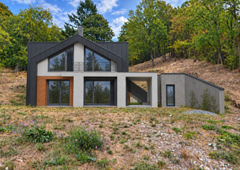 Pozemok 1935 m² so stavebným povolením v Košiciach