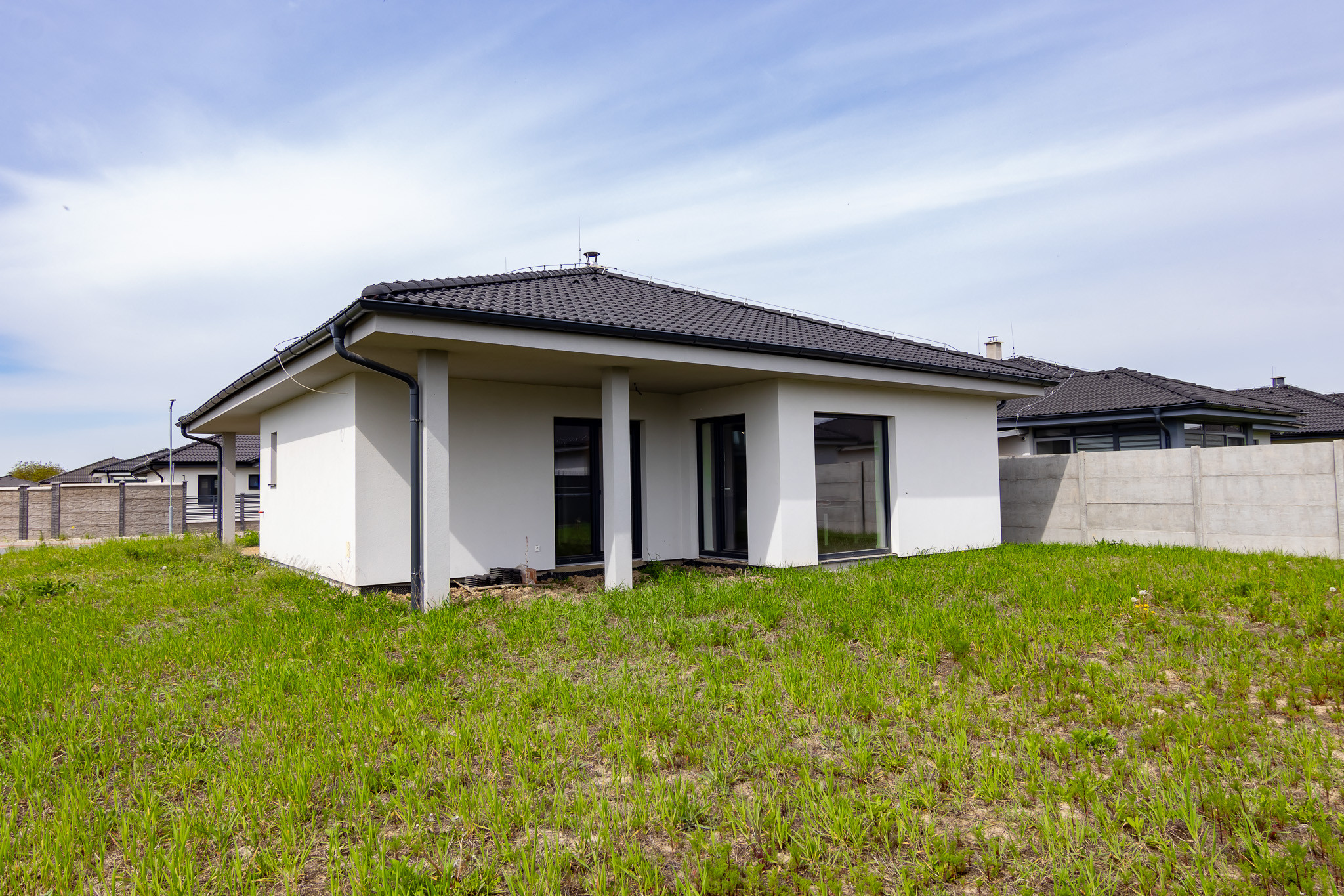 PREDANÉ - Luxusne zariadená novostavba RD NOVÉ MOKRANCE, Pozemok 608m2