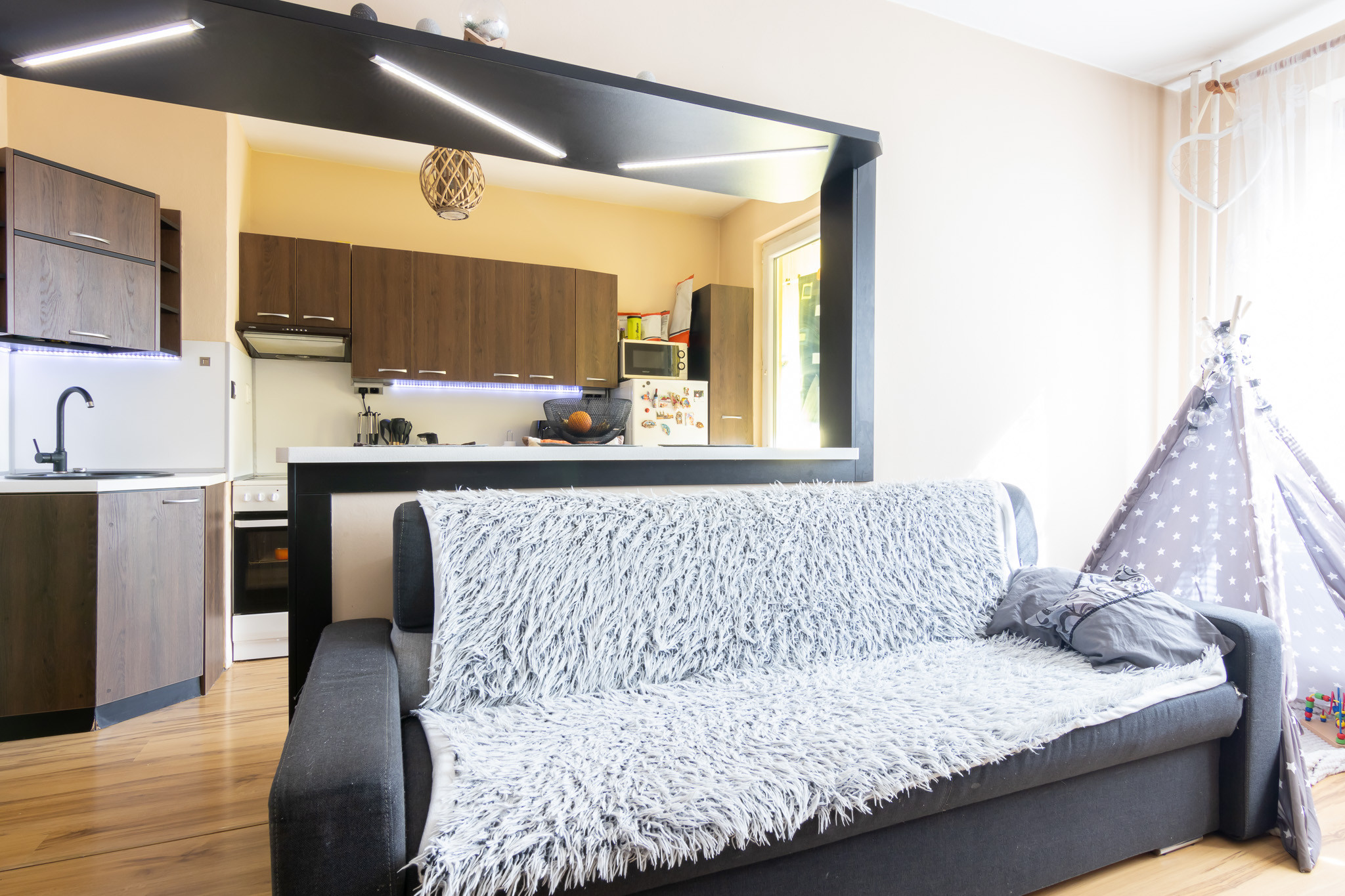 PREDANÉ - 2i byt 50m2 + loggia, Kysucké Nové Mesto - Kamence