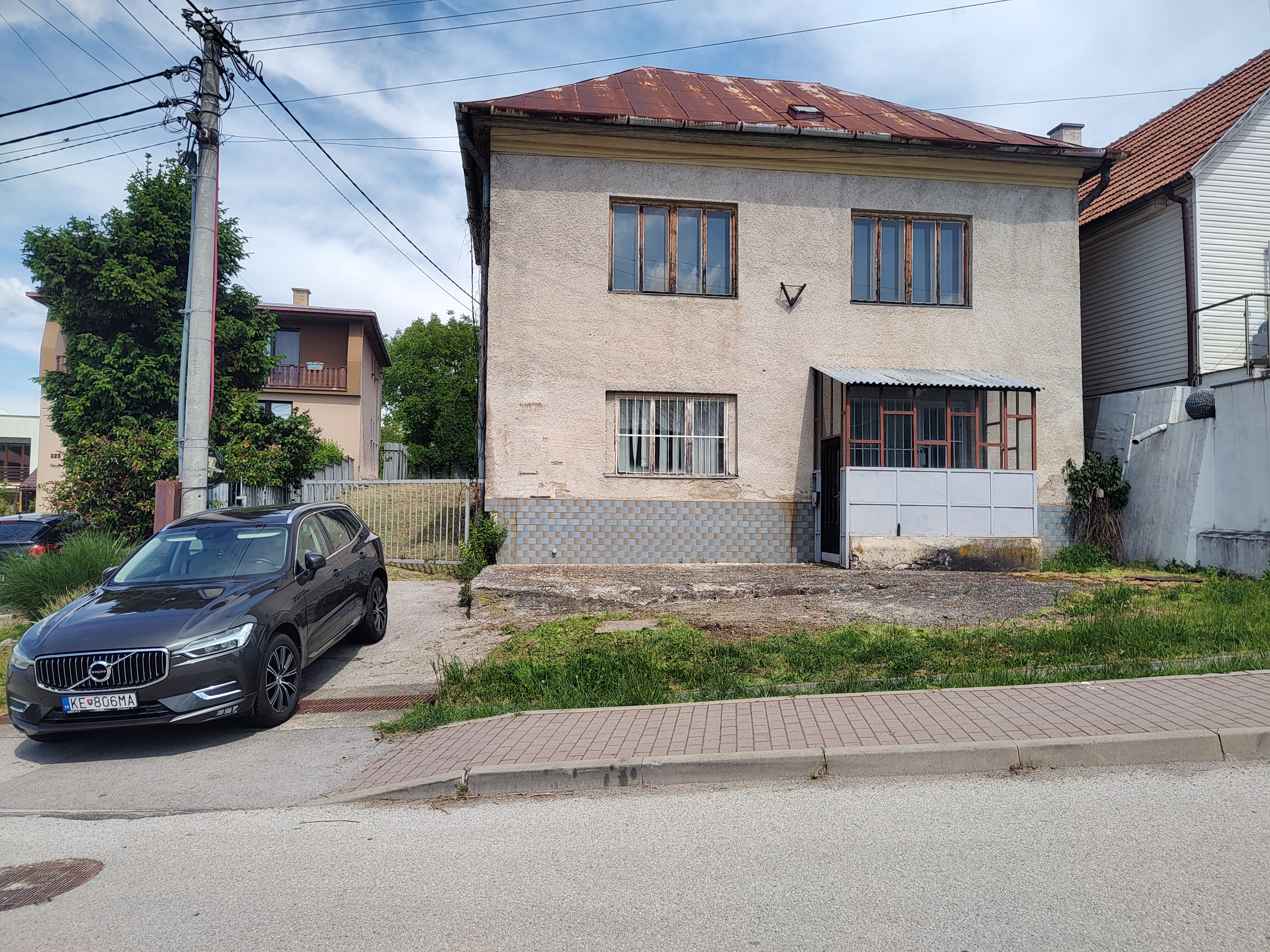 PREDANÉ - Nižná Myšľa pozemok 2664m2, budovy s úžitkovou výmerou 600m2