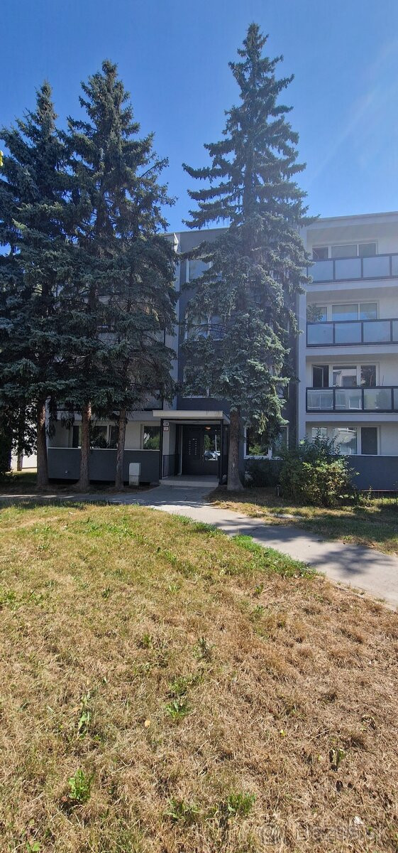 PREDANÉ - 3i byt Trebišovská Košice II, Terasa