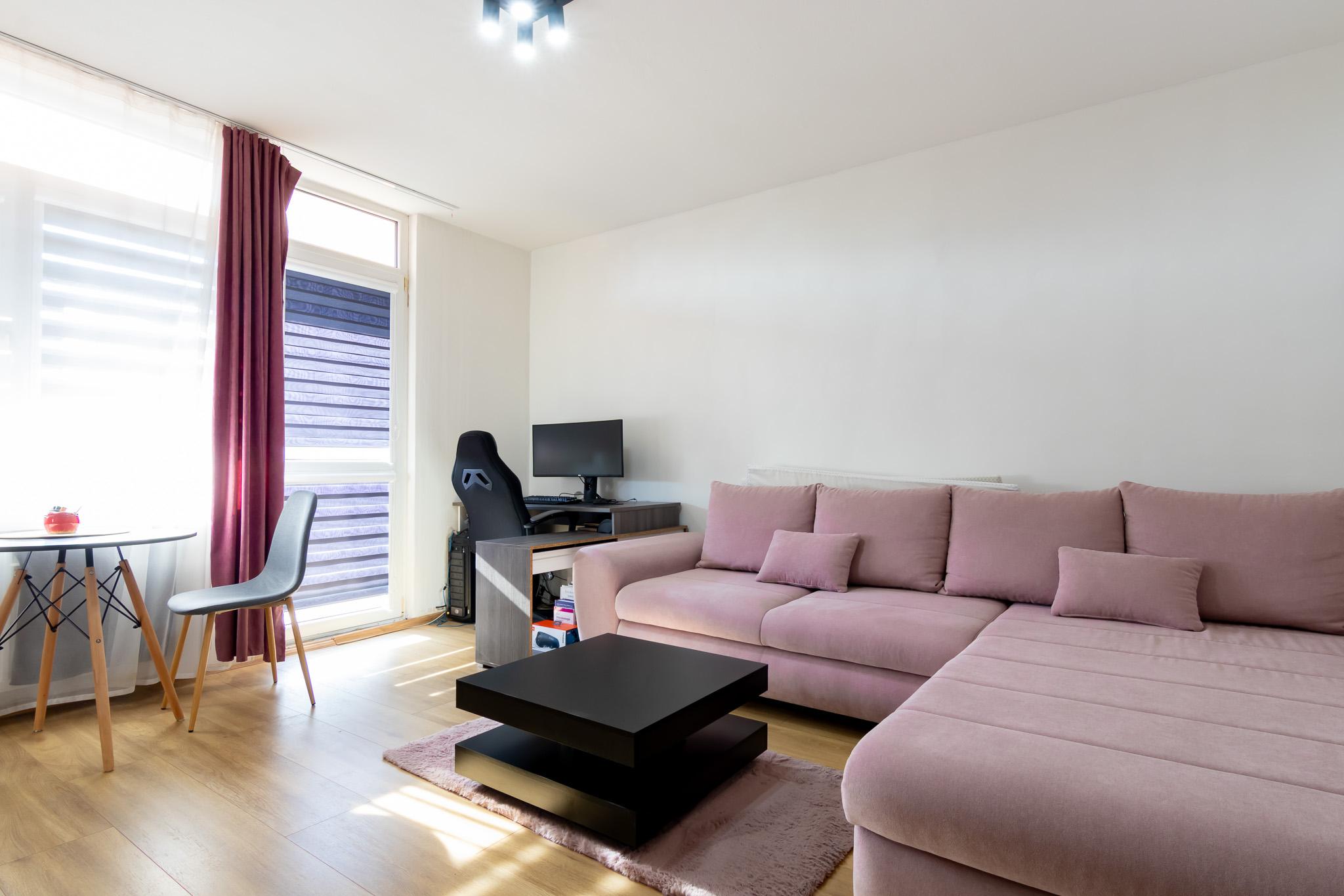 PREDANÉ - 1i byt s loggiou, 39m2 , Kompletná rekonštrukcia, Havanská