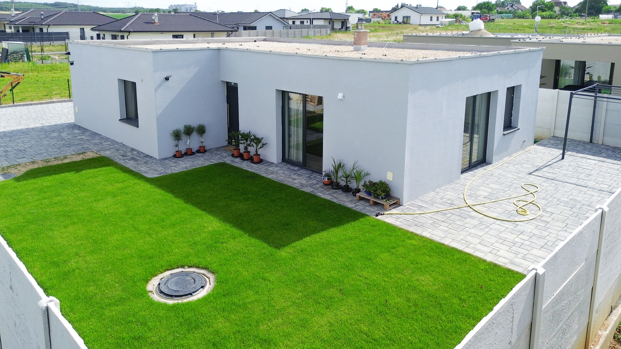 Luxusná moderná novostavba 4i RD - Cestice 14 min od KE