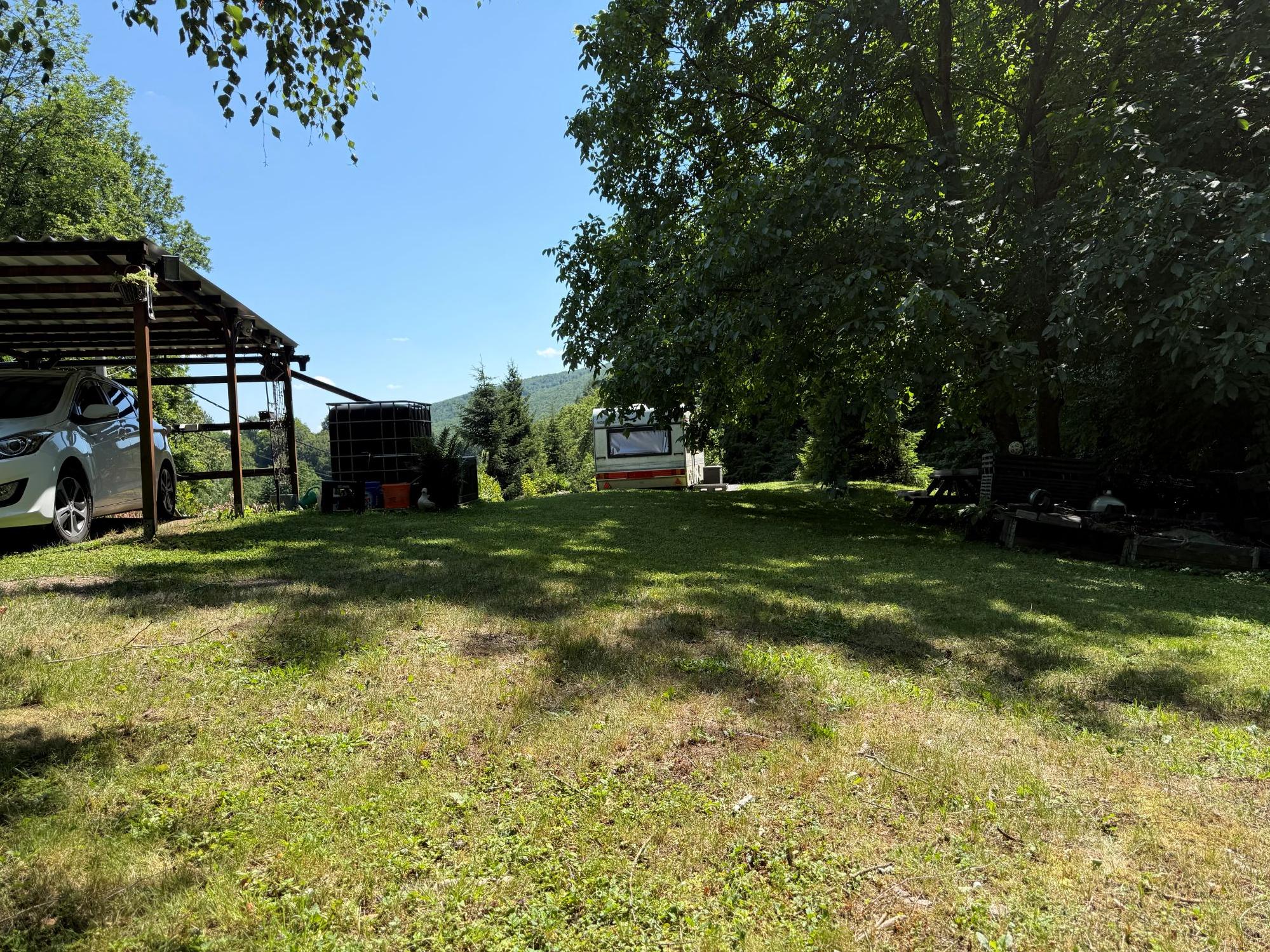 NA PREDAJ - veľký stavebný pozemok v Zlatej Idke 2698m2