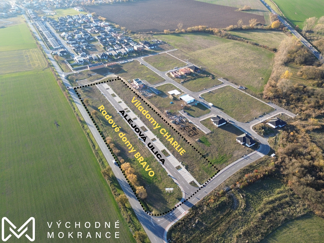 Pozemky so stavebným povolením pre 20 radoviek a 30 bytov